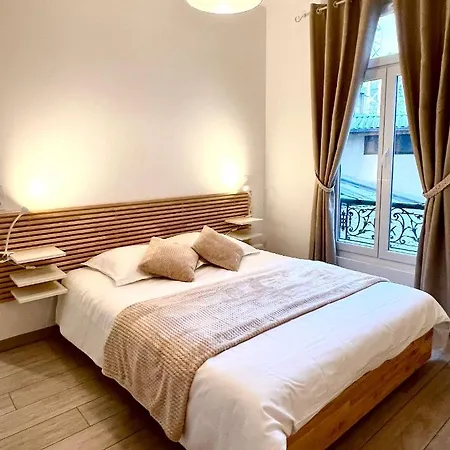 T2 Hyper Centre 3 étoiles Rue Des Bains Apartamento